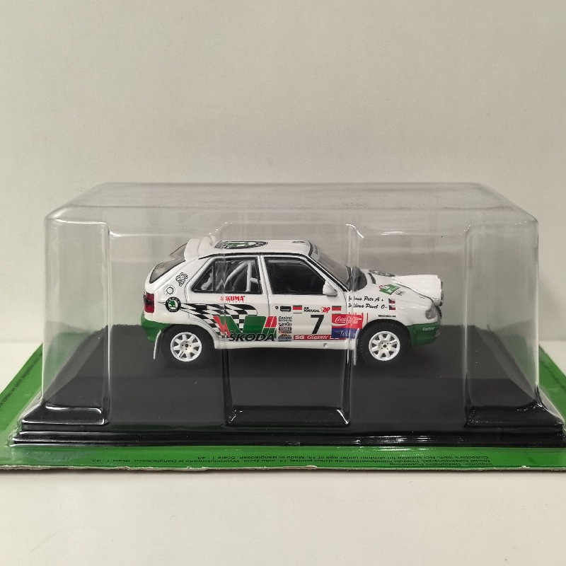 Modelo a Escala 1:43 de SKODA  - Model Kit Toy reseña y precio
