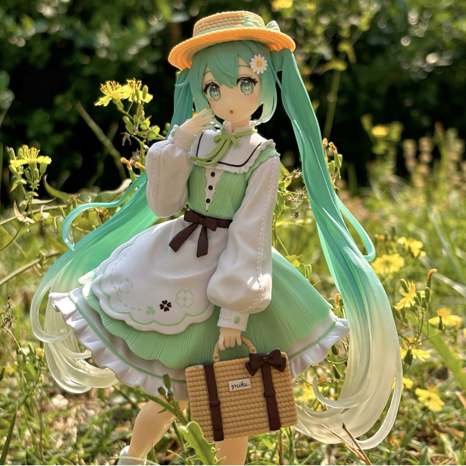 Figura de Hatsune Miku en Esti - Model Kit Hatsune Miku reseña y precio