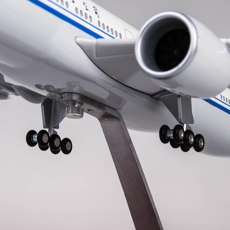 Aviones a escala grande de 47  - Model Kit China reseña y precio